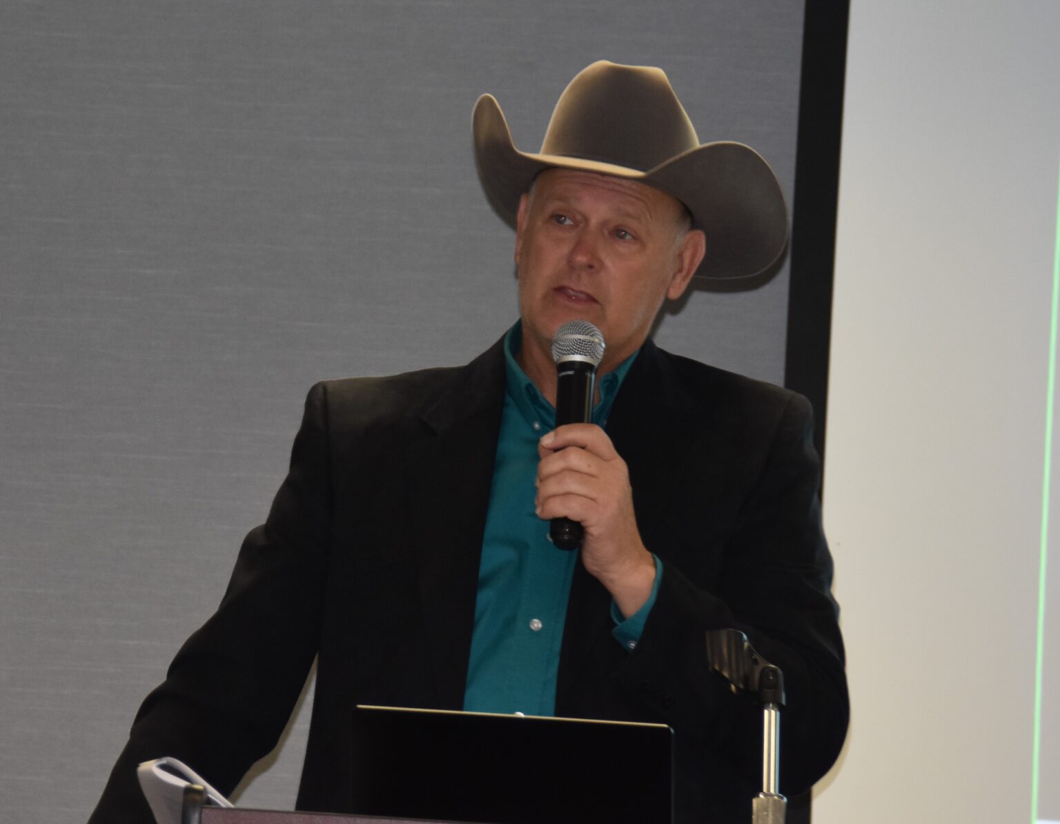 Curt Wieczorek, Wieczorek Limousin, Named 2022 NALF Promoter of the ...